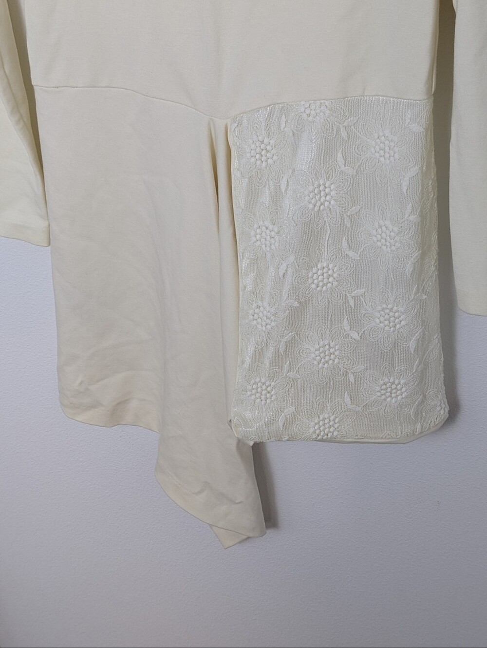Honey Egg Asymmetrical White Lace Mini Dress Size S/M Long Sleeve Side Lace New - Picture 2 of 13